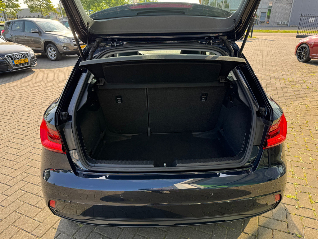 Audi A1 Sportback 35 tfsi advanced * stoelverwarming * navigatie * cruise c