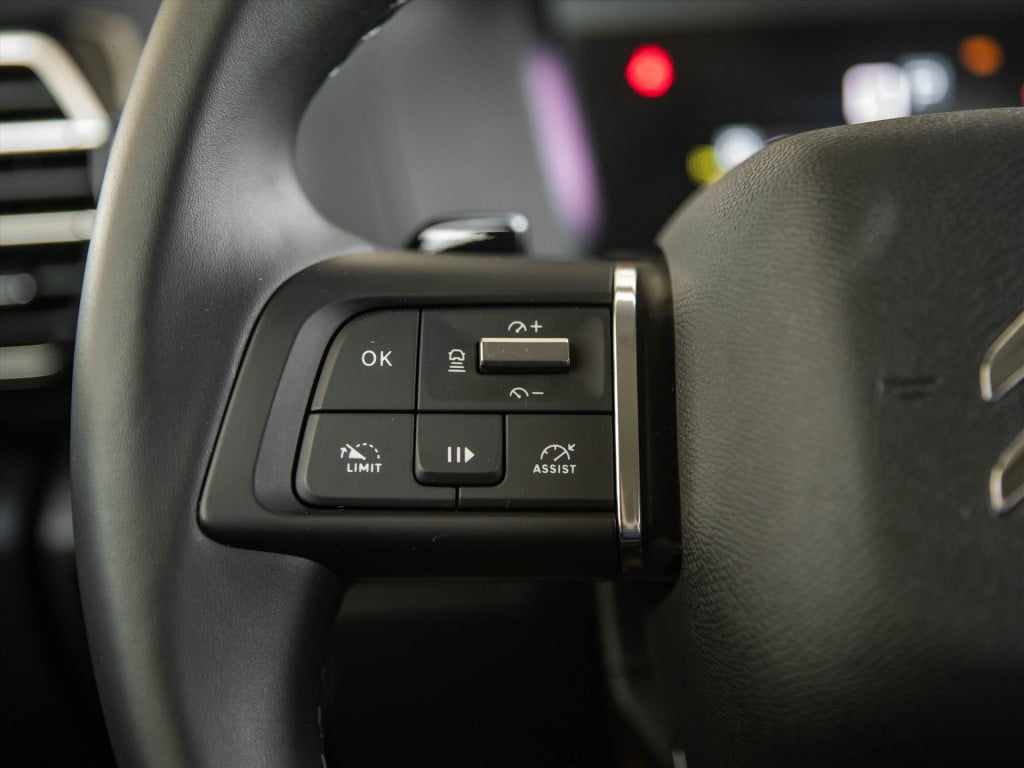 Citroen C4 1.2 puretech 130pk shine automaat | navigatie | hud | stoelverwa