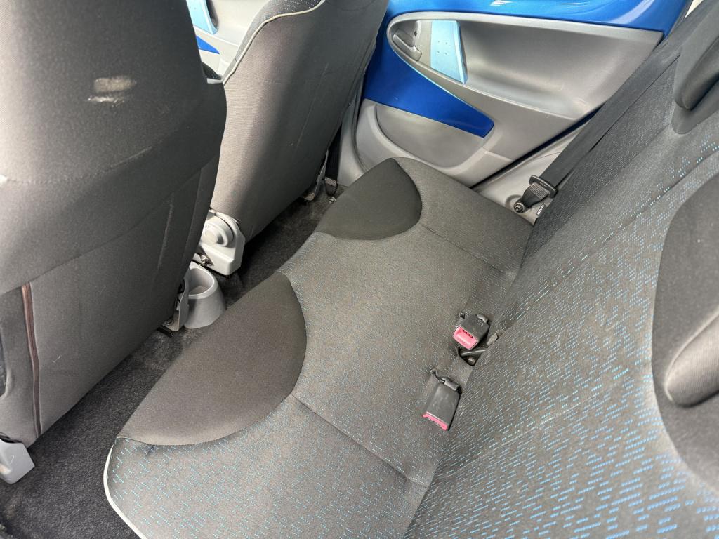 Peugeot 107 1.0-12v urban move airco 5-drs