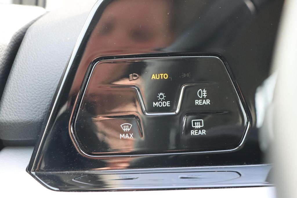 Volkswagen Golf 1.5 tsi life 130pk