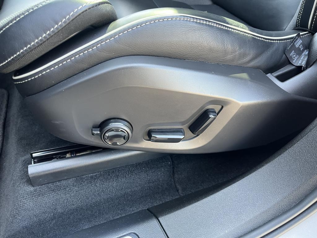 Volvo XC60 2.0 t6 plug-in hybrid awd r-design