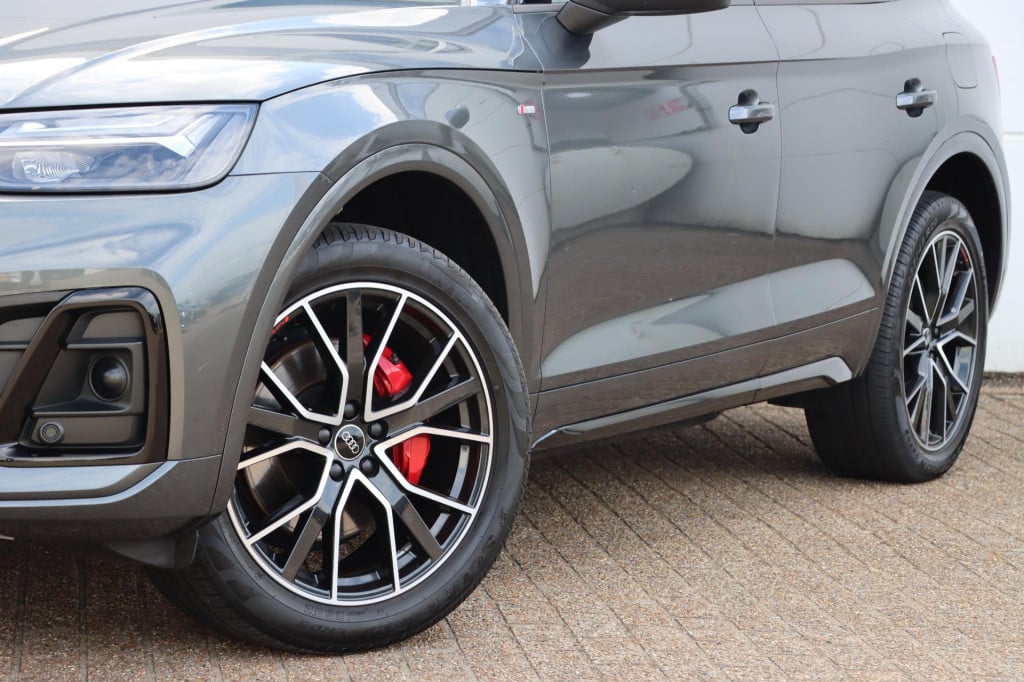 Audi Q5 55 tfsi e quattro s edition competition 367pk s-tronic
