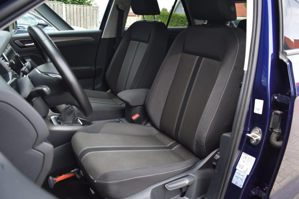 Volkswagen T-roc 1.0 tsi | virtual cockpit | trekhaak | apple carplay | and