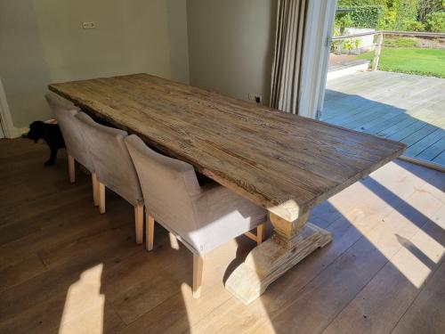Klooster tafel massief grenen