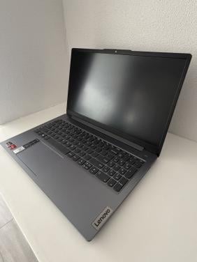 Zeer nette Lenovo IdeaPad Slim 3 | Ryzen 5 | 8GB | 512GB SSD