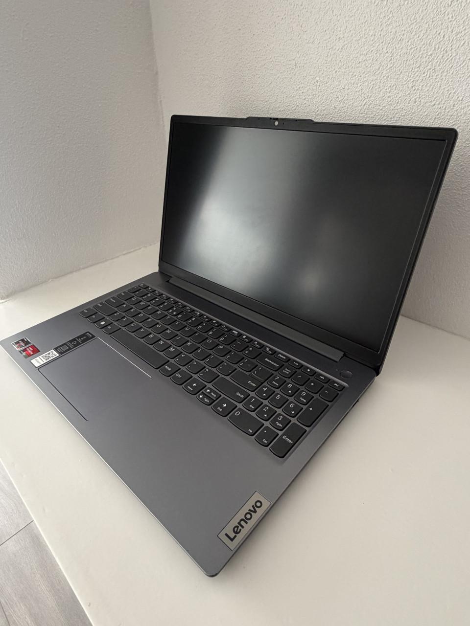 Zeer nette Lenovo IdeaPad Slim 3 | Ryzen 5 | 8GB | 512GB SSD