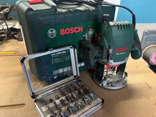 Bovenfrees Bosch POF 1400 ace met freesjes.