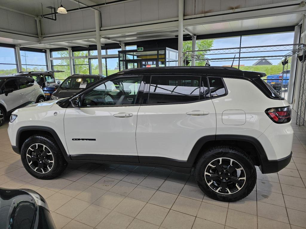 Jeep Compass 4xe 240 plug-in hybrid electric trailhawk