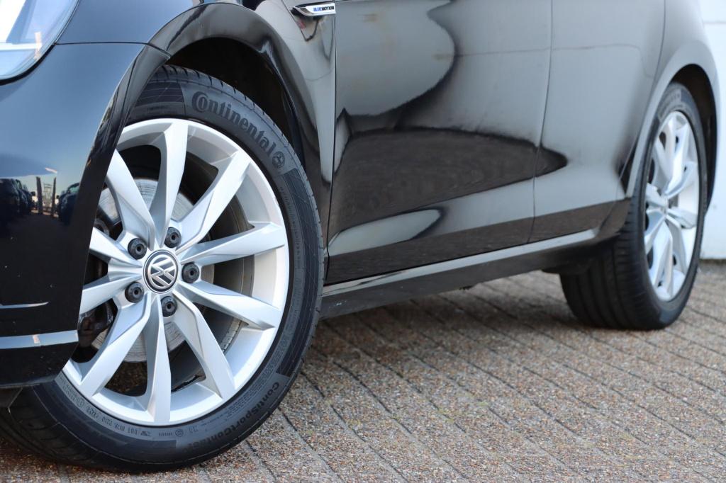 Volkswagen Golf 1.5 tsi highline 130pk dsg7