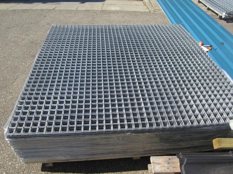 GAASPANELEN VERZINKT VOOR HET MAKEN VAN KLIMOP SCHUTTING  SCHANSKORVEN ENZ.
