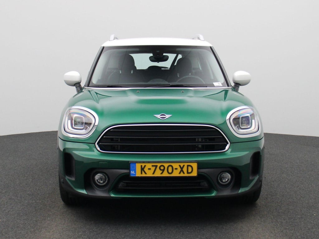 Mini Countryman 1.5 cooper business edition | automaat | lage km stand | ac
