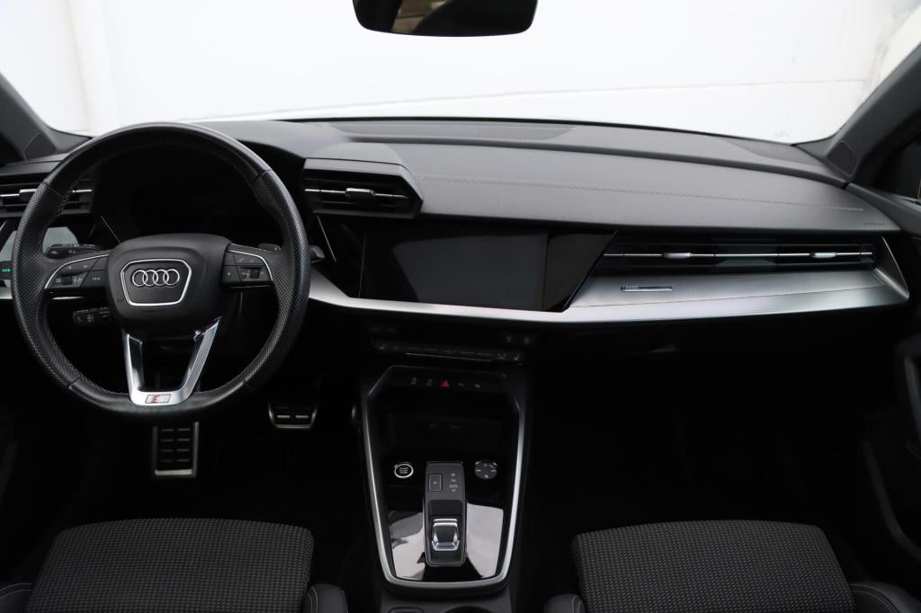 Audi A3 limousine 35 tfsi s edition 150pk s tronic