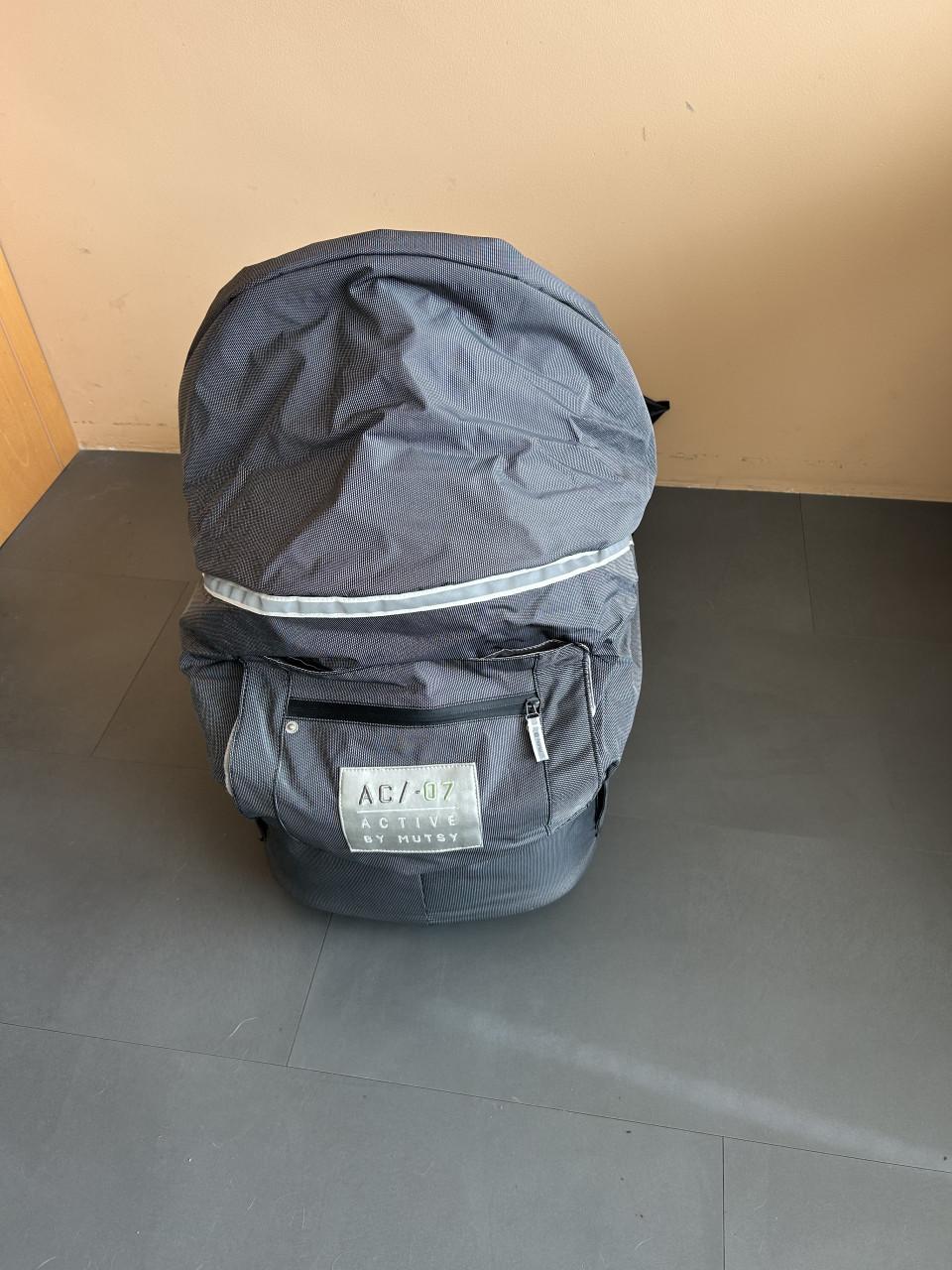 Musty kinder en wandelwagen compleet met tassen etc