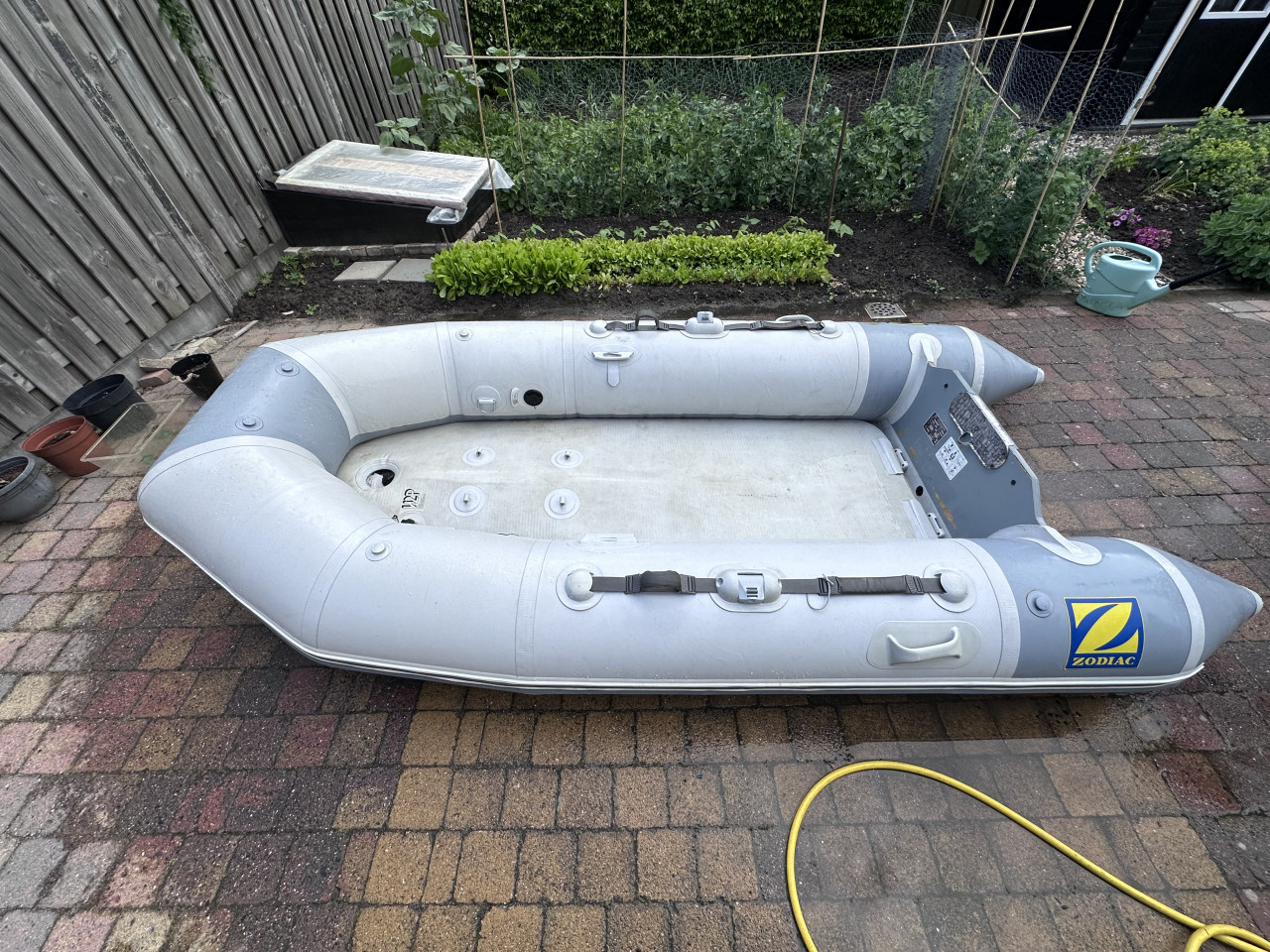 Zodiac boot + 6pk motor