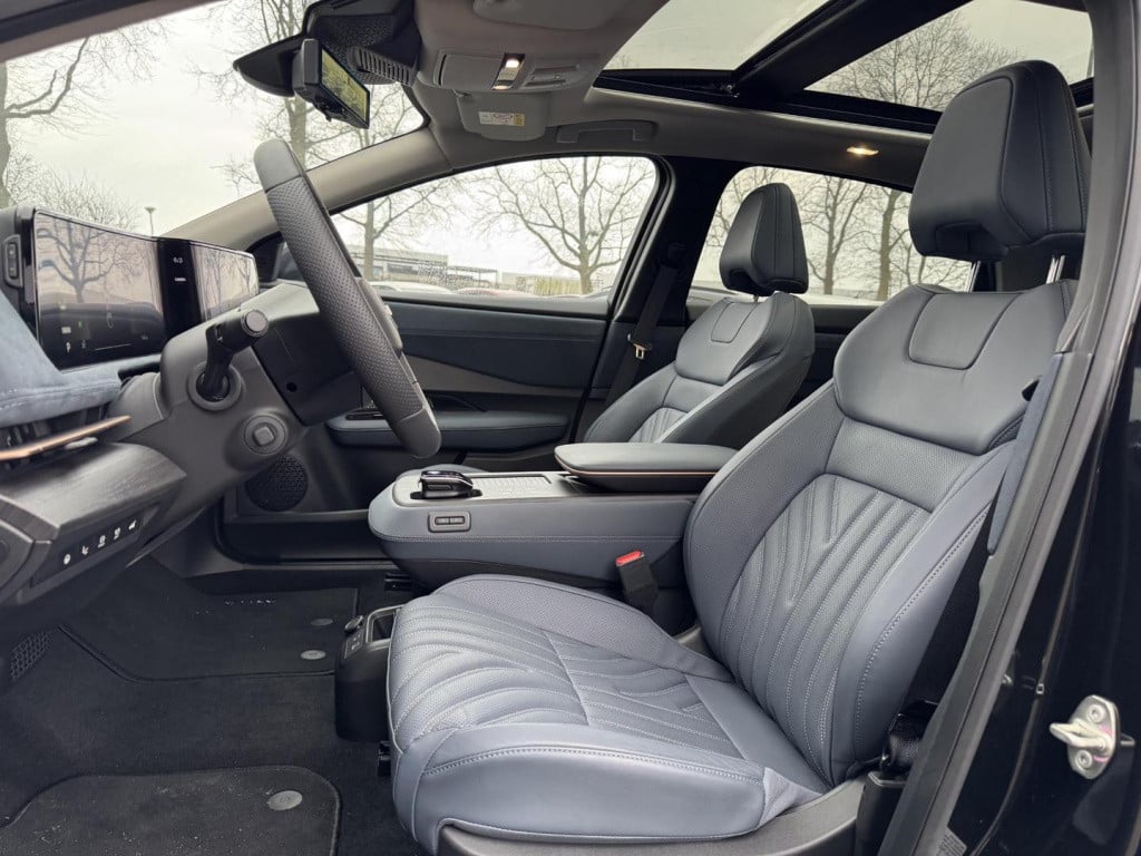 Nissan Ariya evolve 91 kwh nappaleder interieur!