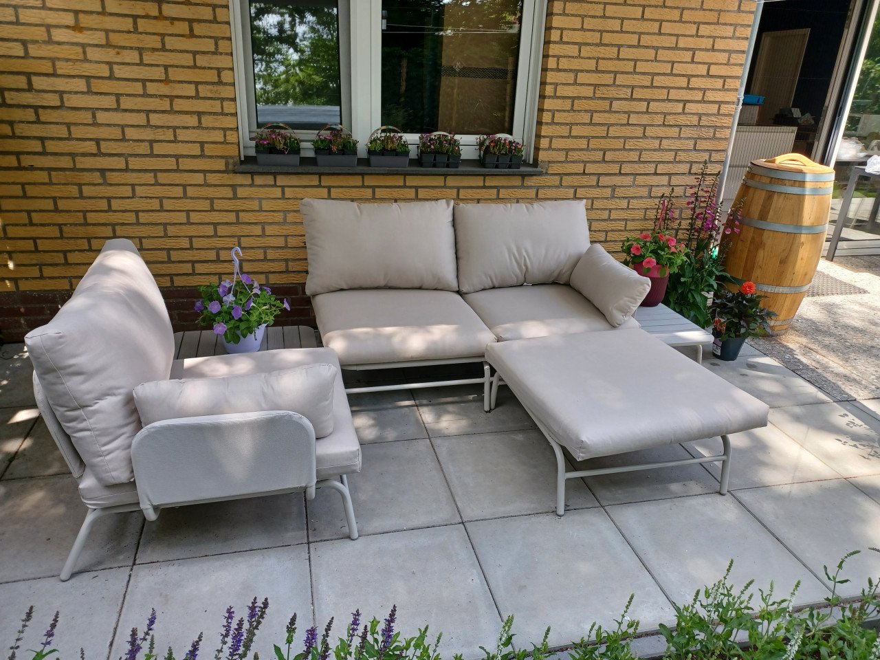 Loungeset    nieuw  kleur zand