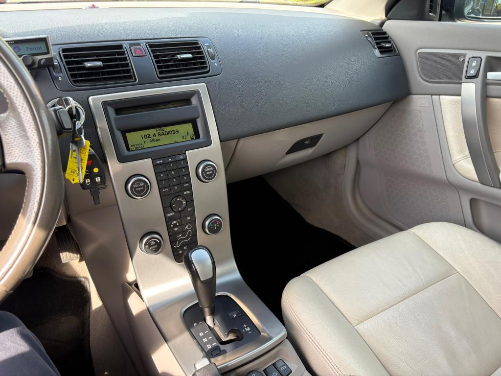 Volvo C70 convertible 2.4 momentum