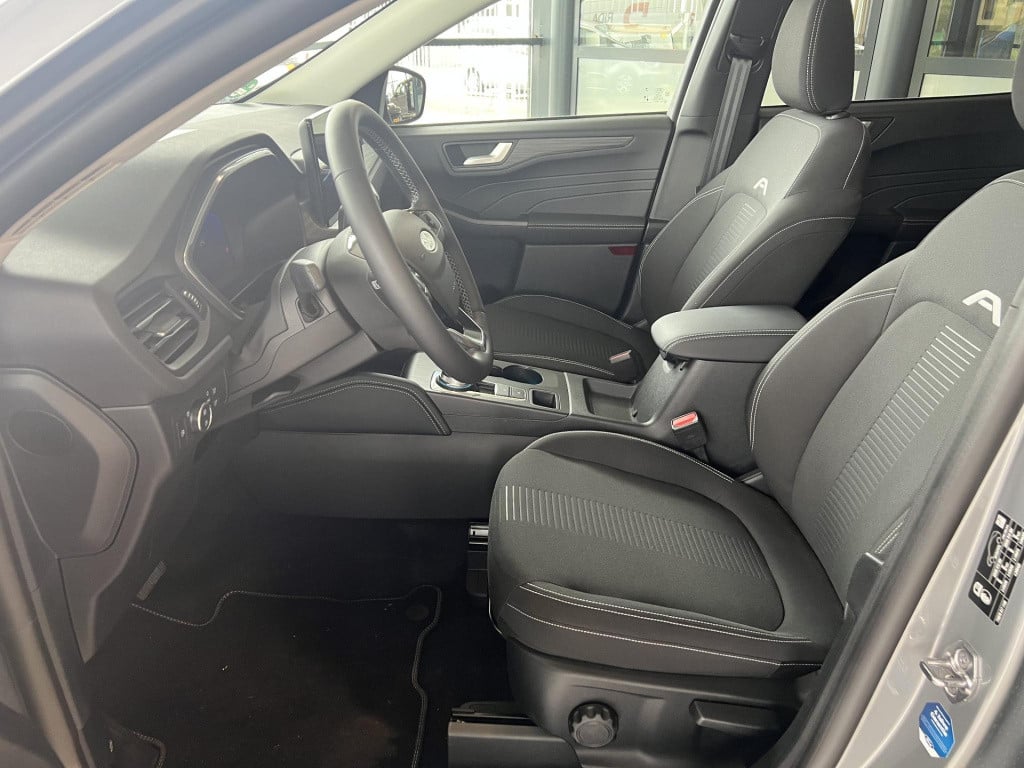 Ford Kuga 2.5 phev active slechts 322km!
