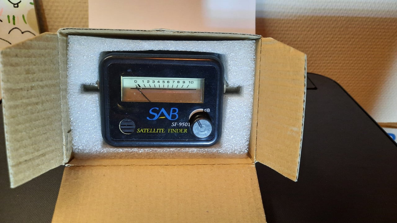 Satellietschotel + decoder