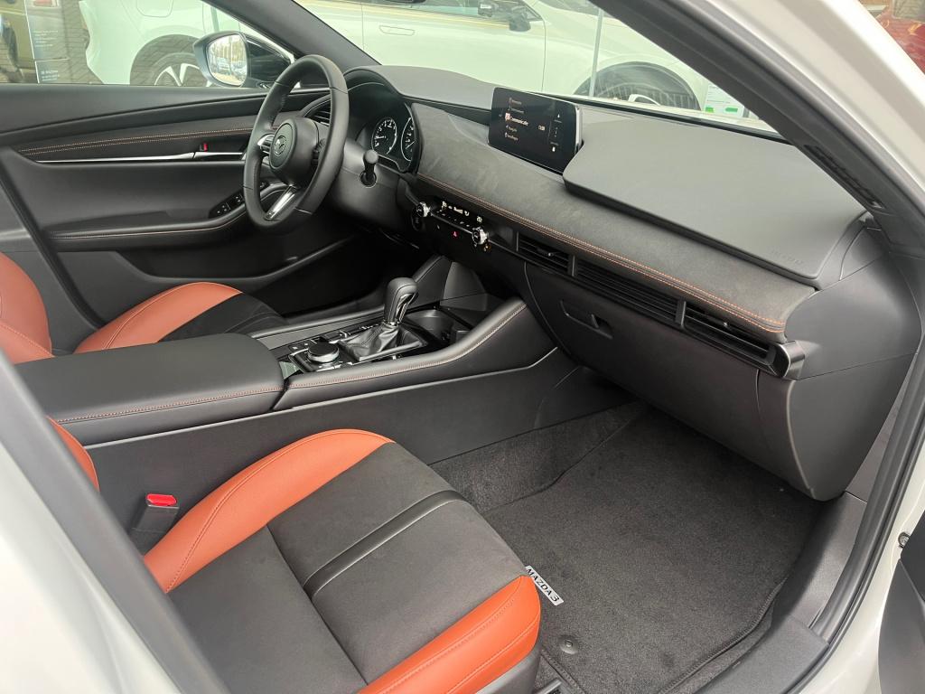 Mazda 3 2.0 e-skyactiv-x m hybrid 186 nagisa|rijklaar