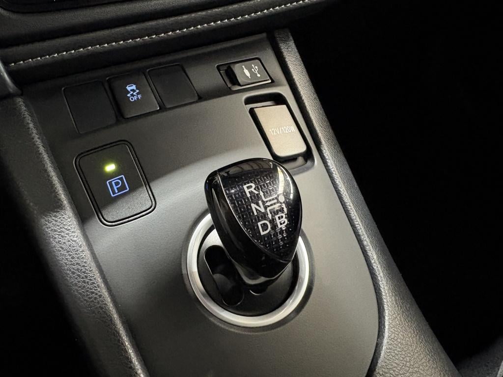 Toyota Auris 1.8 hybrid dynamic | navi | clima |