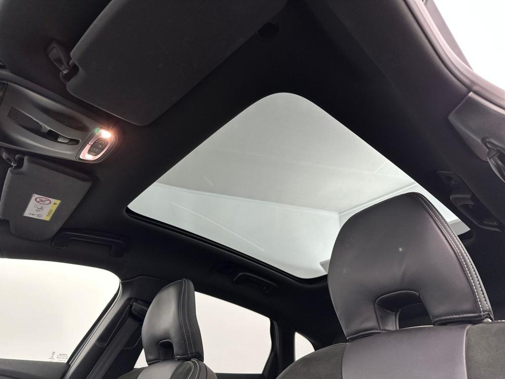Volvo V40 t3 153pk aut6 polar+ sport| panodak| camera| h&k sound| trekhaak