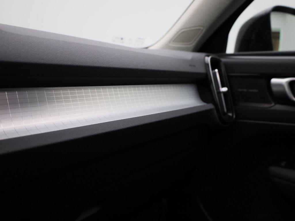 Volvo XC40 1.5 t4 recharge inscription expression | automaat | leder |  pan
