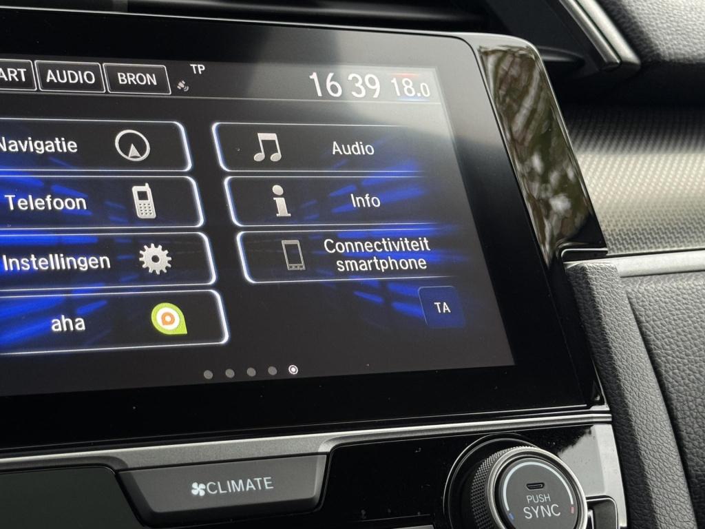 Honda Civic 1.0 i-vtec executive nl-auto, panoramadak + trekhaak!