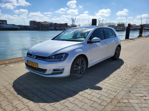 VW Golf 1.4TSI ACT Highline Executive DSG 140pk