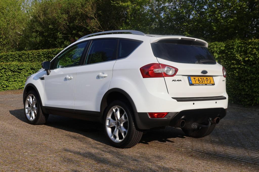 Ford Kuga 2.5 20v titanium|trekhaak|12 maanden bovag garantie|volledig rij