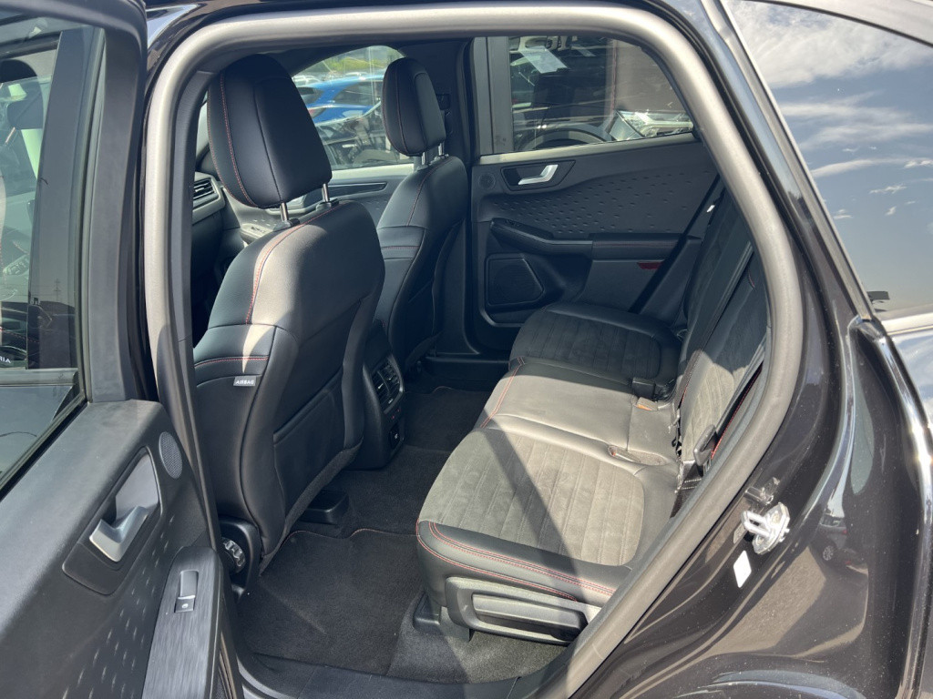 Ford Kuga 1.5 ecoboost 150pk 2wd st-line x , trekhaak , winterpack ,head up