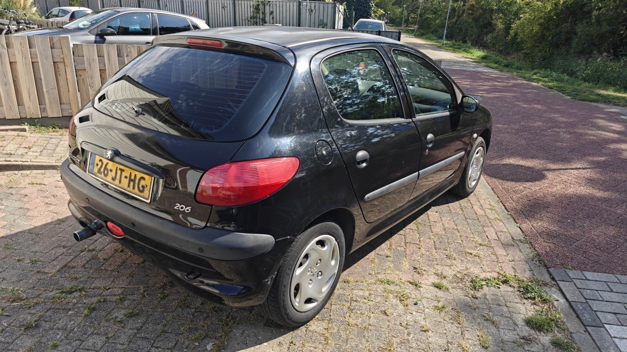 Peugeot 206 1.4 gentry 5deurs