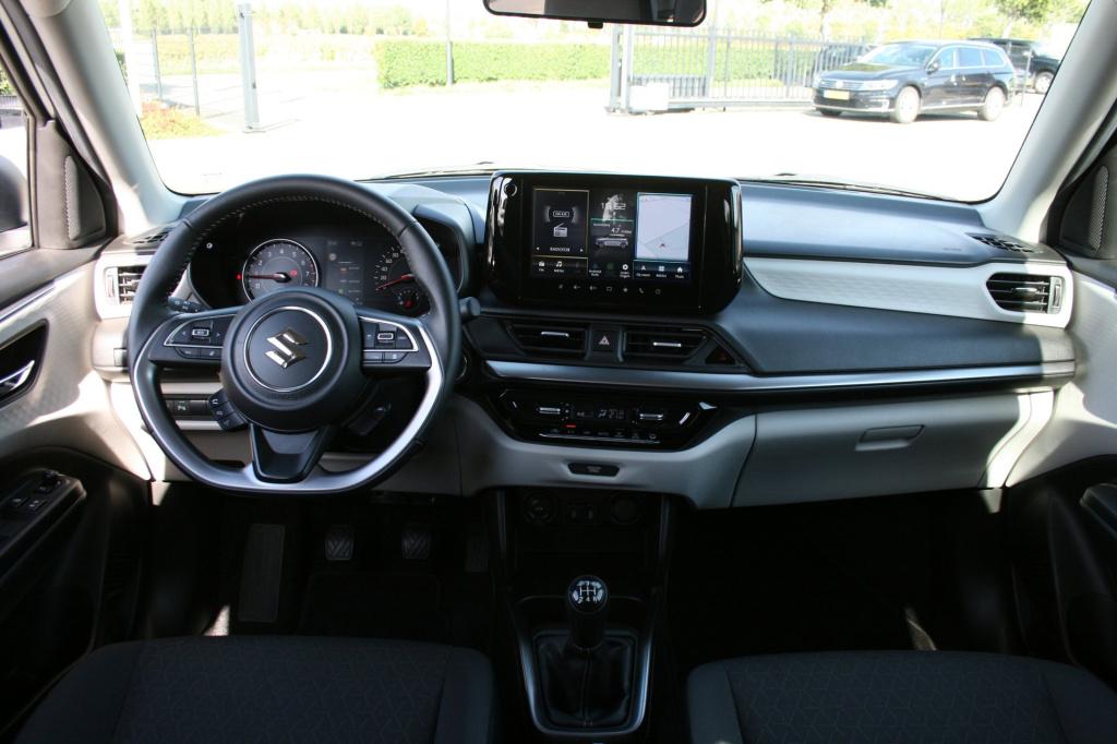 Suzuki Swift 1.2 style smart hybrid