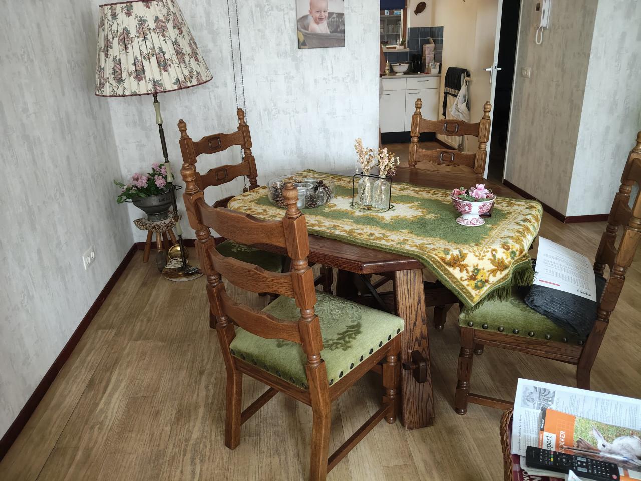 Gratis eiken meubels
