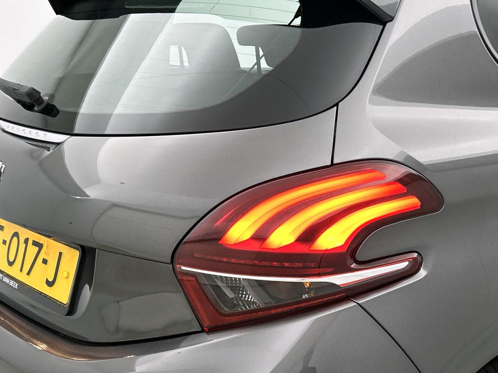 Peugeot 208 82 pk active | rijklaar | trekhaak | navigatie | apple carplay 