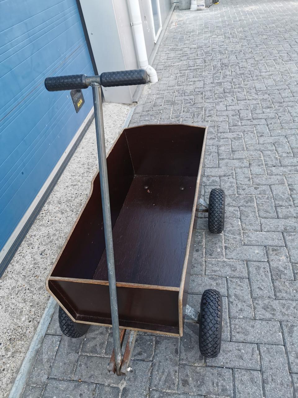 BOLDER WAGEN/ KAR