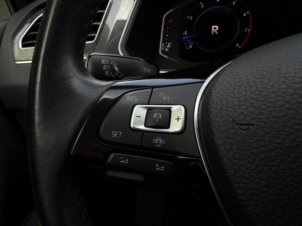 Volkswagen Tiguan 1.5 tsi active business - pano - leer - 360 graden camera