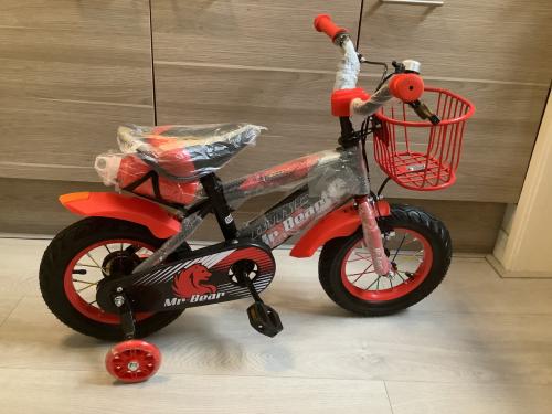 Nieuwe sportieve  12 inch kinderfiets  met zijwieltjes
