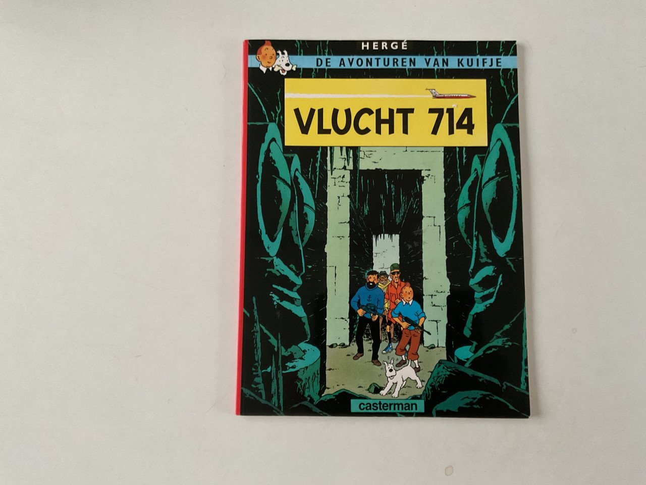 Kuifje. Vlucht 714.  Cokes in voorraad. De 7 kristallen bollen etc.