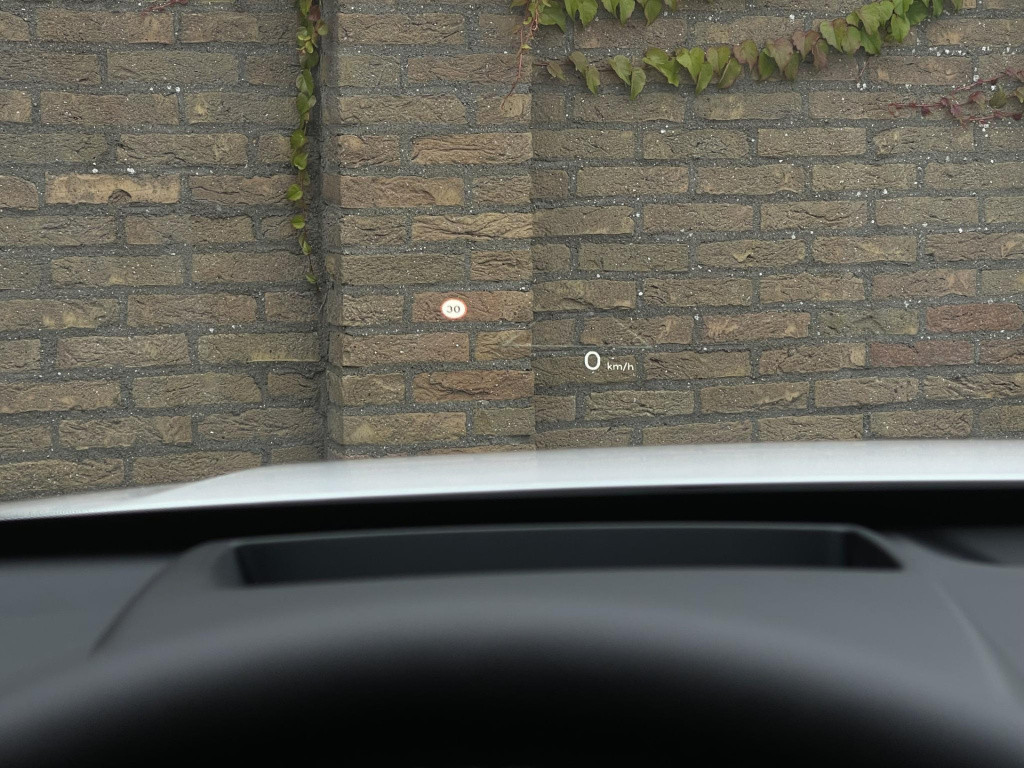 Hyundai Kona electric comfort smart 65.4 kwh blind-spot collission assist