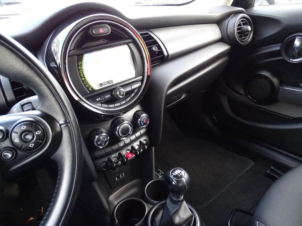Mini Cooper mini 1.5 business | navi | bluetooth | 16"