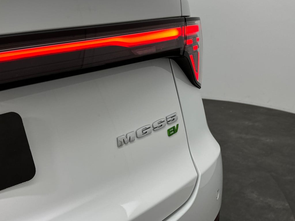 MG Mgs5 Ev luxury 64 kwh | €1.500,- inruilbonus | incl. gratis iphone 16 of
