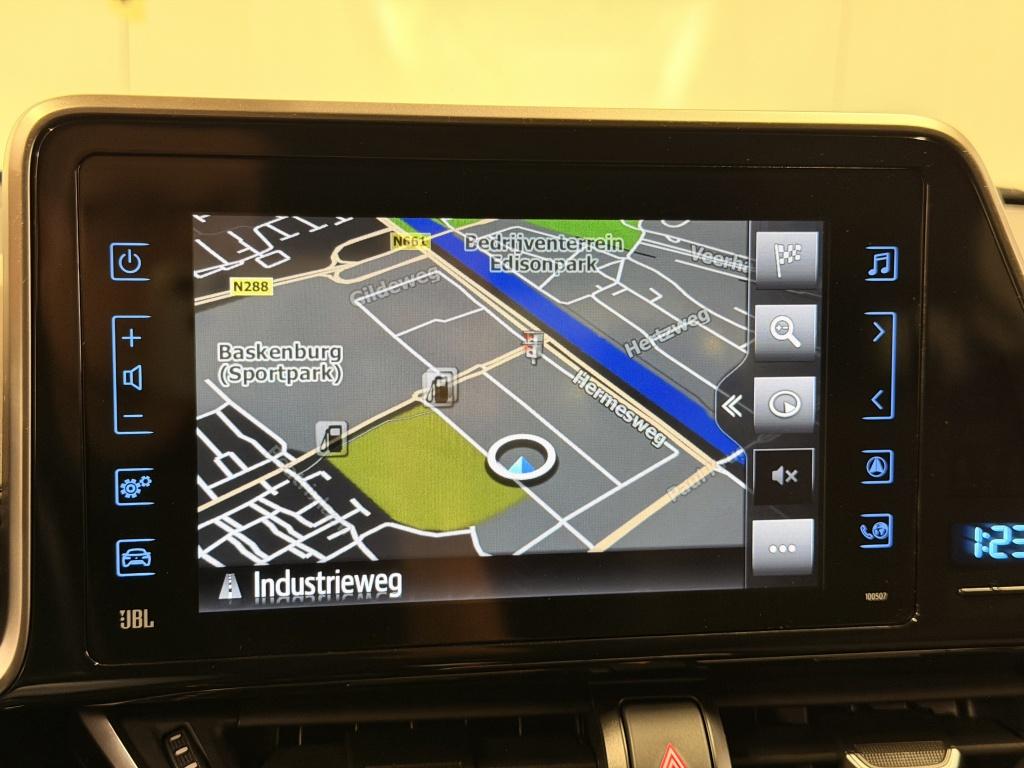 Toyota C-hr 1.8 hybrid executive