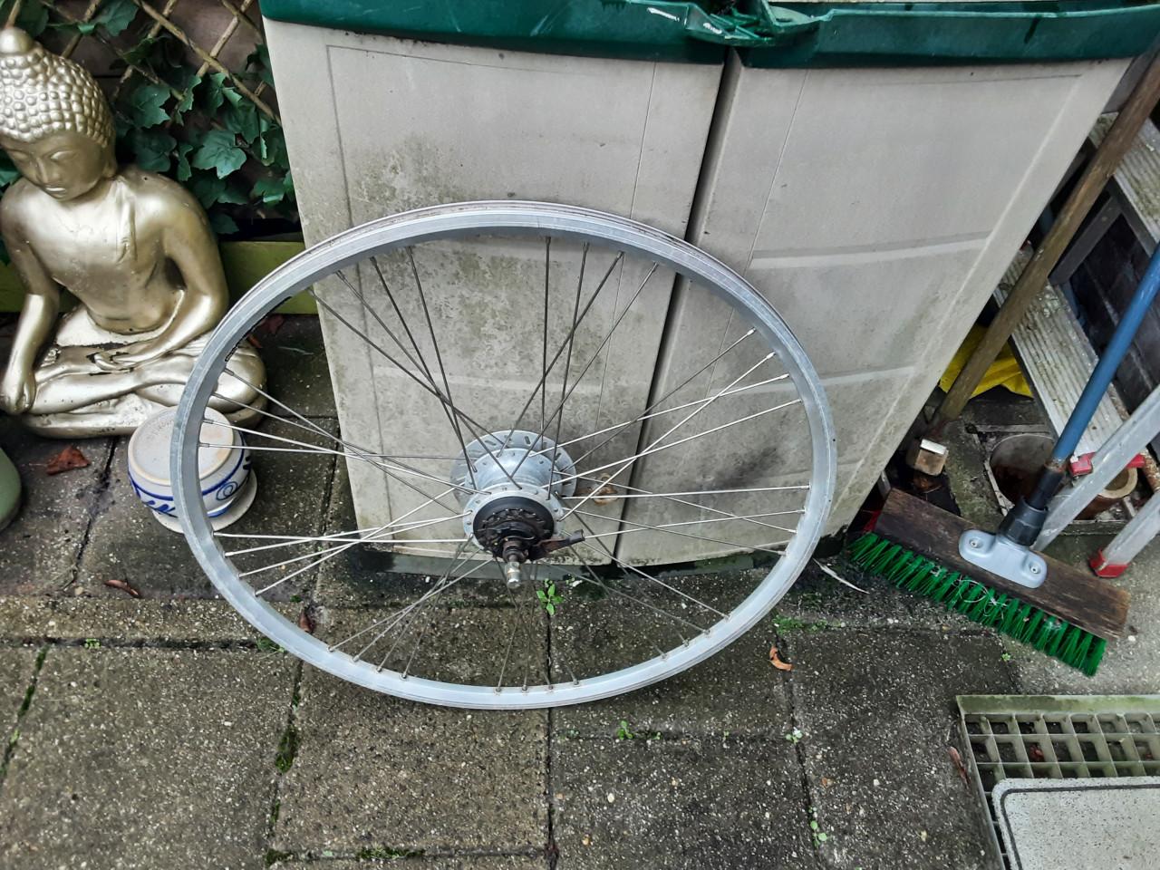 28 inch nexus achterwiel, 7 speed,rollerbrake rem