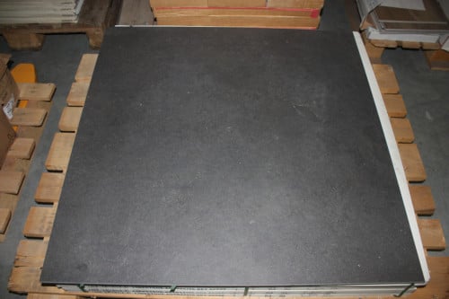 3030-18 ca 8,91 m² antraciet betonlook tegels, 90x90 cm, van € 733,74 voor
