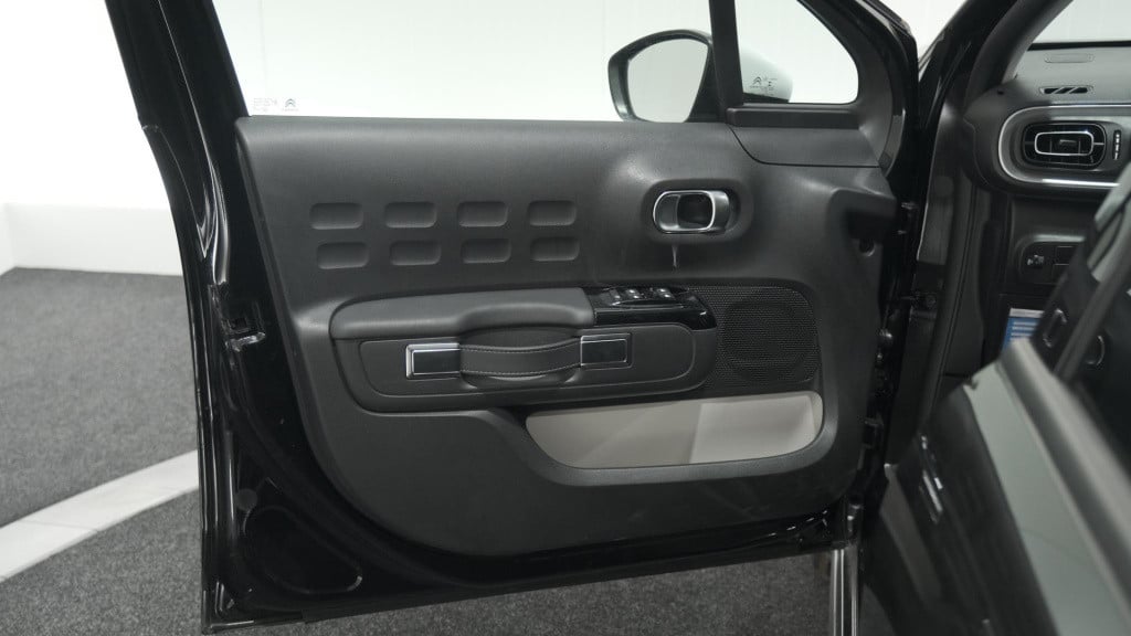 Citroen C3 puretech 82 feel edition | apple carplay | parkeersensoren | nav
