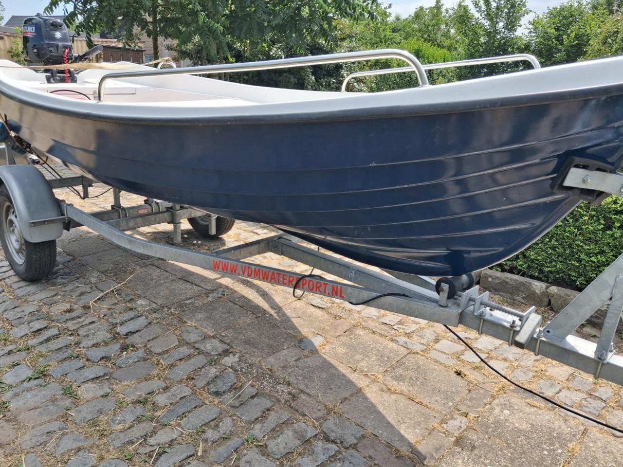 Motorboot