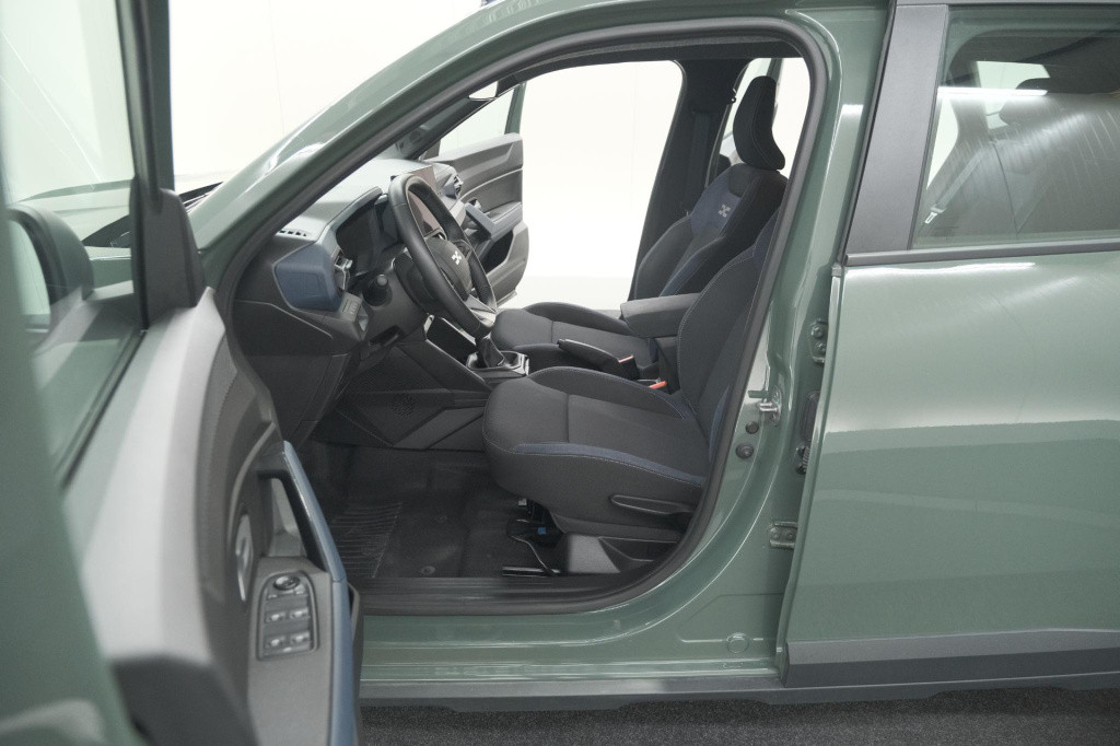 Dacia Duster mild hybrid 130 expression | camera | stoelverwarming | apple 