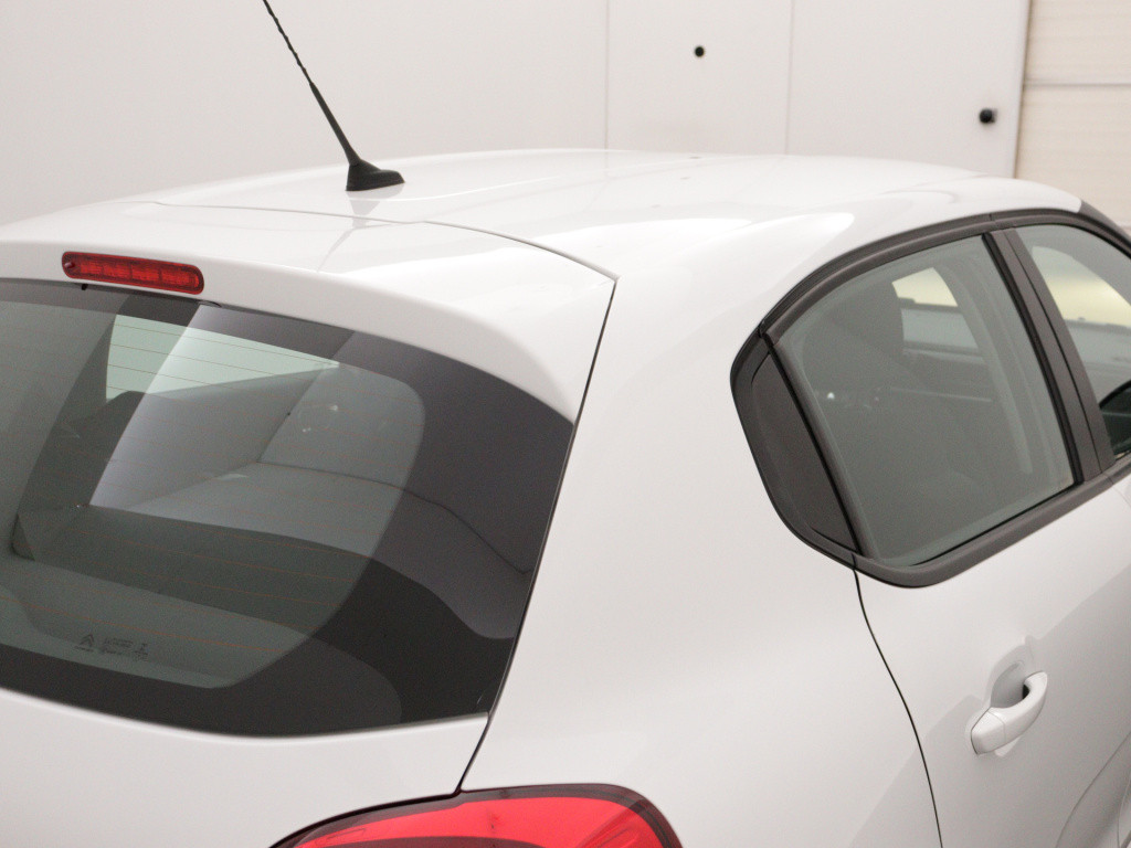 Citroen C3 82 pk feel | rijklaar | parkeersensoren achter | navigatie | app