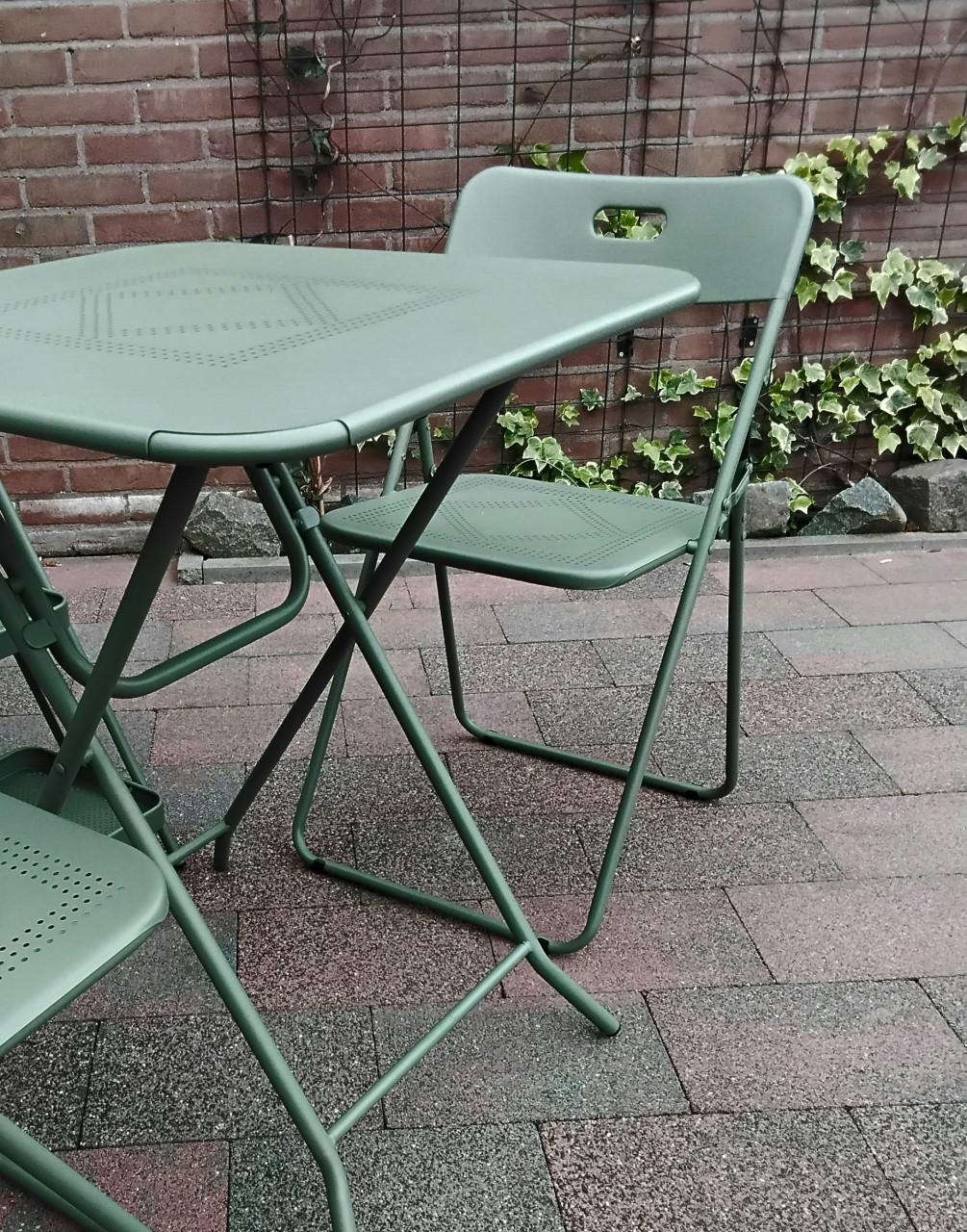 Tuinset nieuw groen nieuw metaal 2 stoelen tafel en bijzettafeltje